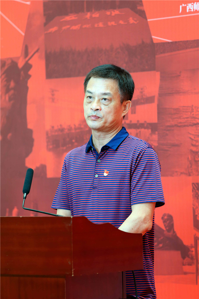中國攝影家協(xié)會理事、廣西攝影家協(xié)會主席施興良致辭（賴志文攝）.jpg