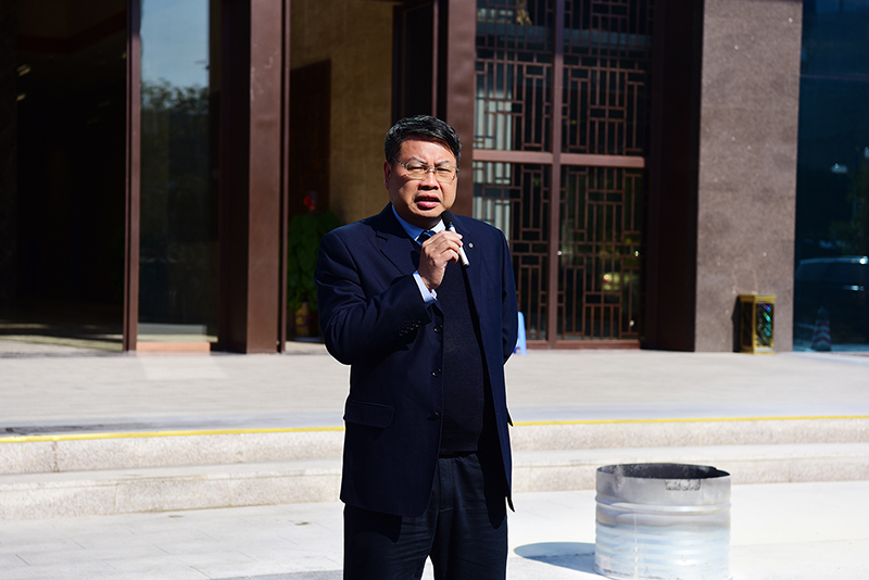 廣西師范大學(xué)出版社集團(tuán)黨委書記、董事長張藝兵做安全防火指示（李顯楊攝）.JPG