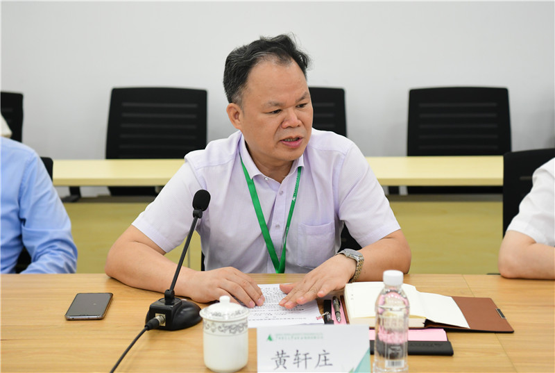 05 集團(tuán)公司黨委書記、董事長黃軒莊做工作匯報(bào)（李顯楊 攝）.jpg